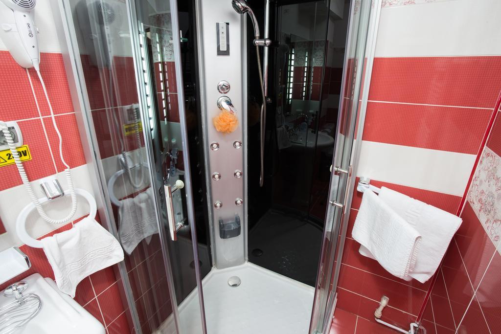 Apartament Confort Буштені Екстер'єр фото